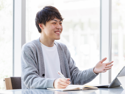 現在の部署での業務内容や部署での役割を教えてください。